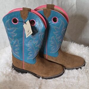 Ariat Turquoise and Tan Cowboy Boots